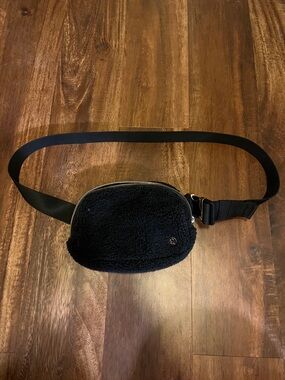 lululemon athletica | Bags | Lululemon Everywhere Black Fuzzy Sherpa Fleece Belt Bag | Poshmark lululemon athletica | Bags | Lululemon Everywhere Black Fuzzy Sherpa Fleece Belt Bag | Poshmark